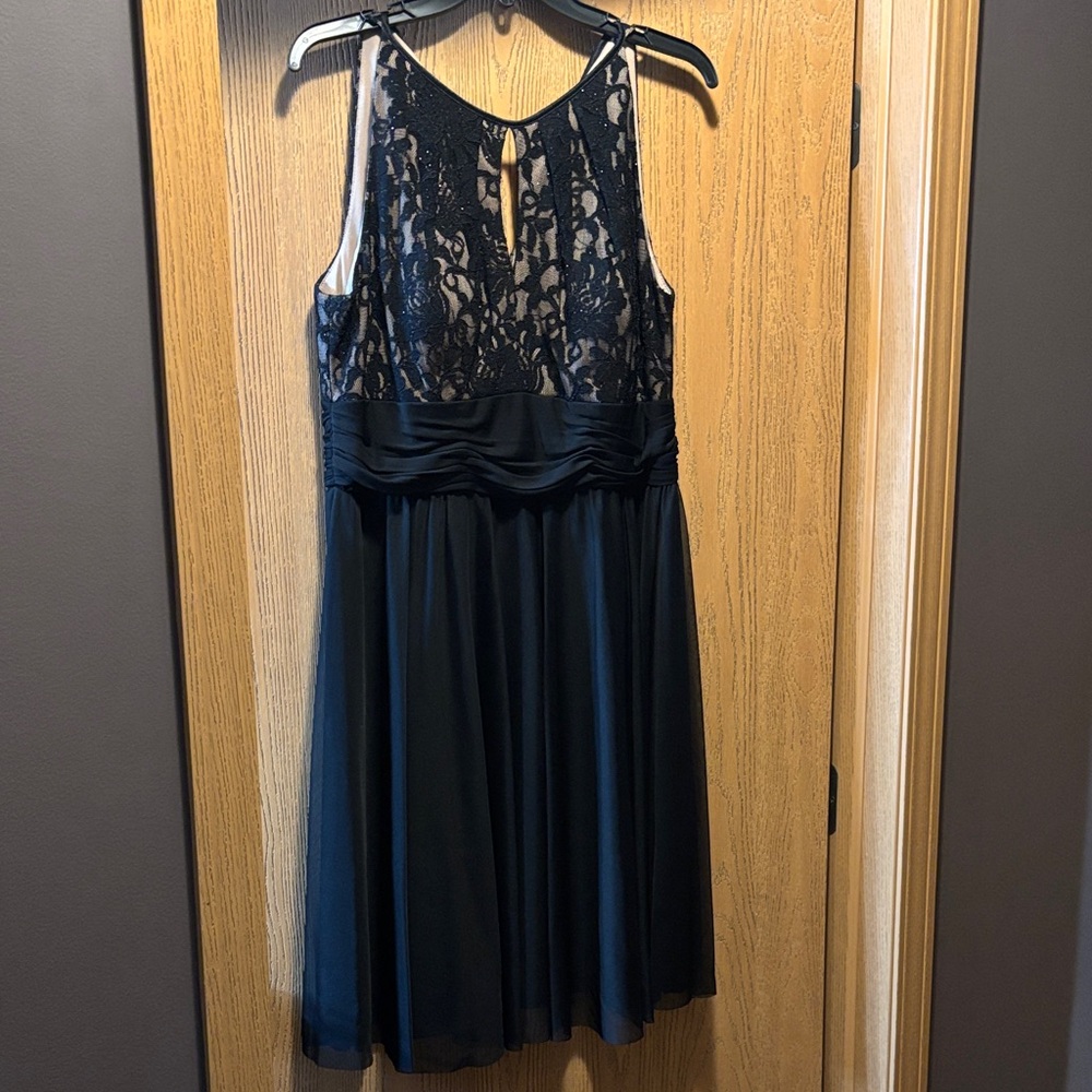 Jessica Howard Black Lace Dress